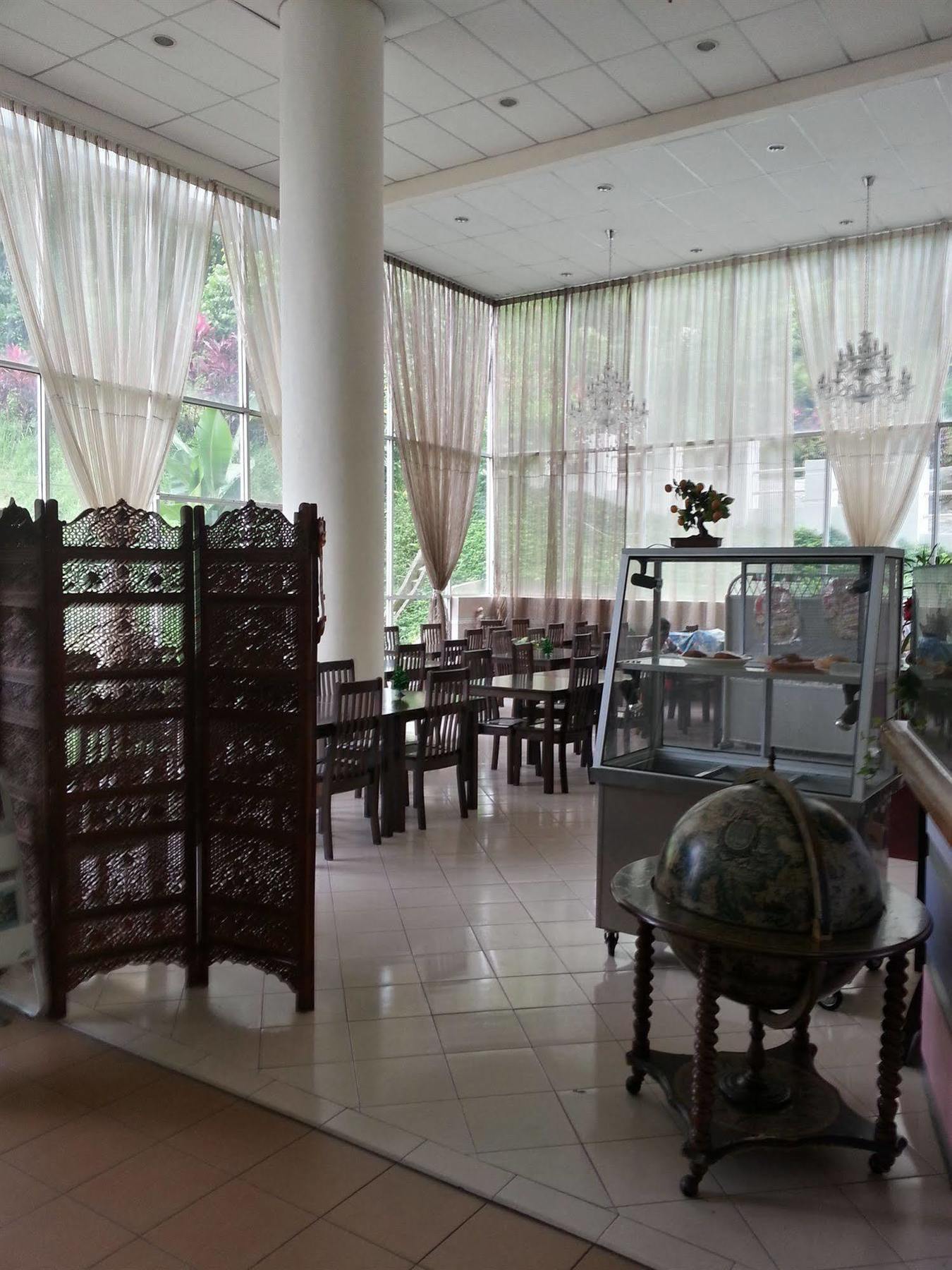 קוטה קינבלו Century Hotel מראה חיצוני תמונה